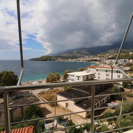 Appartement With View Himarë