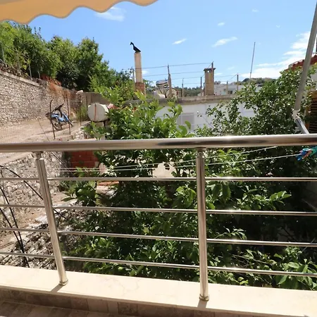 Apartmán With View *