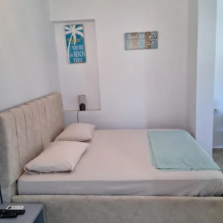 With View Apartment Himarë