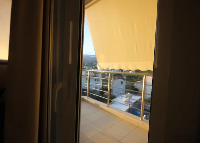 Apartment With View *